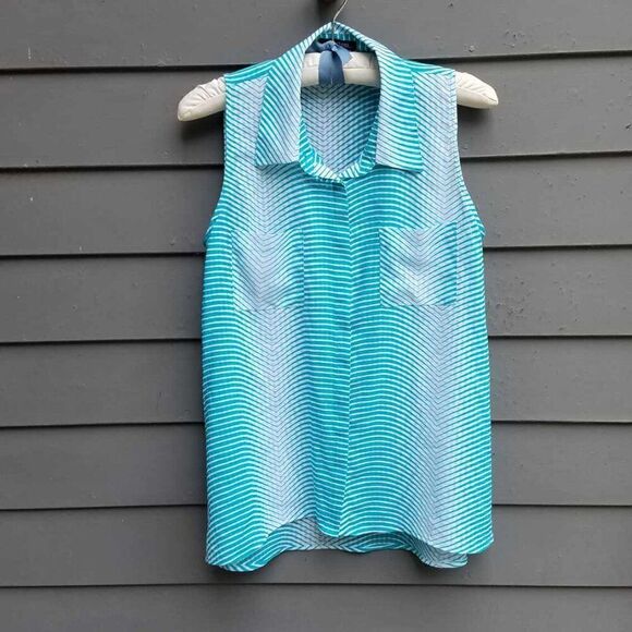 Notations Blue White Stripe Sheer Sleeveless Button Down Blouse size Medium - Picture 9 of 10